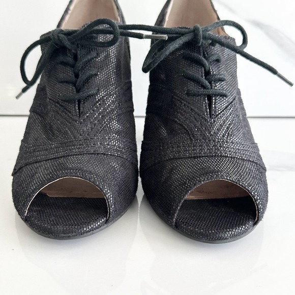 Seychelles Eternity Vintage Inspired Oxford Peep Toe Heels Black Sz 7 - Picture 1 of 12